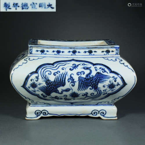 Ming Dynasty,Blue and White Phoenix Pattern Cylinder