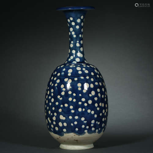 Tang Dynasty,Blue Glaze Stippling Long-necked Bottle