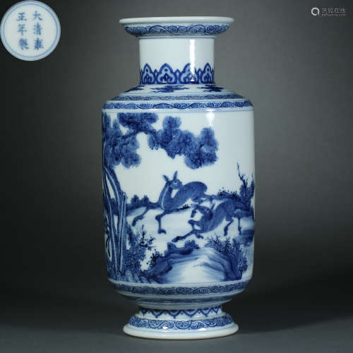 Qing Dynasty,Blue and White Deer Pattern Bottle