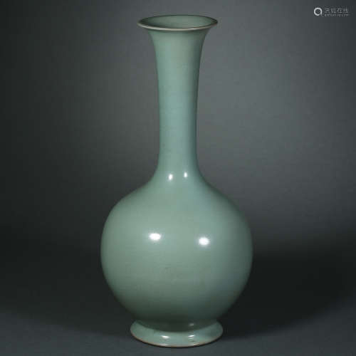 Song Dynasty,Ru Kiln Long-Necked Bottle