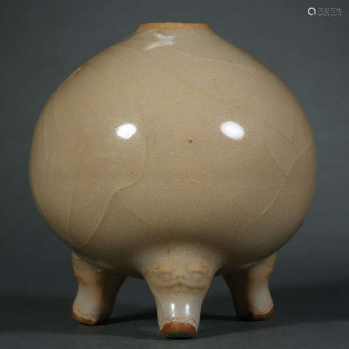 Song Dynasty, Longquan Kiln Tripod Jar