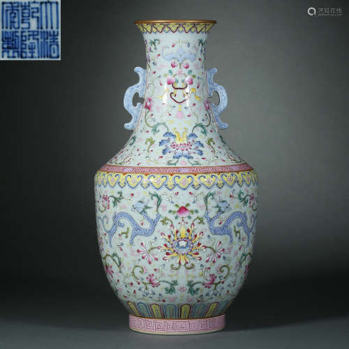 Qing Dynasty,Famille Rose Dragon Pattern Bottle