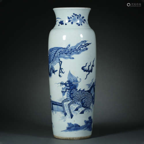 Qing Dynasty,Blue and White Beast Pattern Bottle