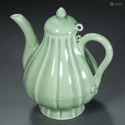 Qing Dynasty,Bean Green Glaze Holding Pot