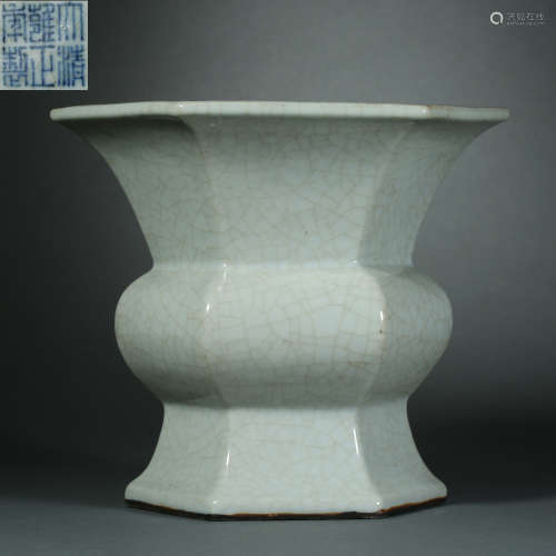 Qing Dynasty,Imitation Ge Glaze Hexagonal Flower Goblet