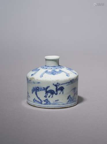 A SMALL BLUE-AND-WHITE PORCELAIN BOTTLE