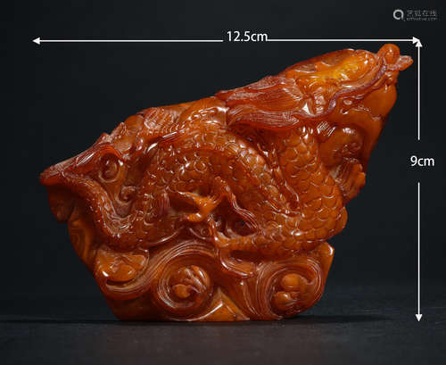 Carved dragon tengyun wax   雕龙腾云蜜蜡