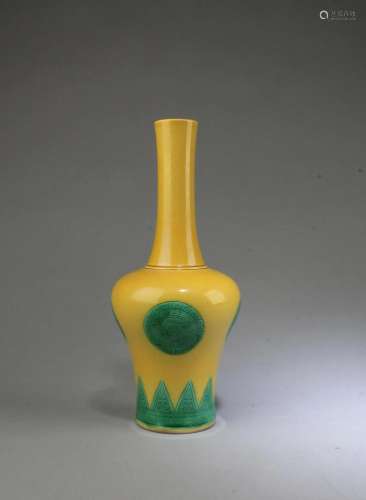 Chinese Porcelain Vase Chinese Porcelain Vase. 'KangXi&...