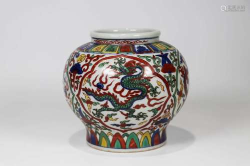 Wucai Glaze Dragon Jar