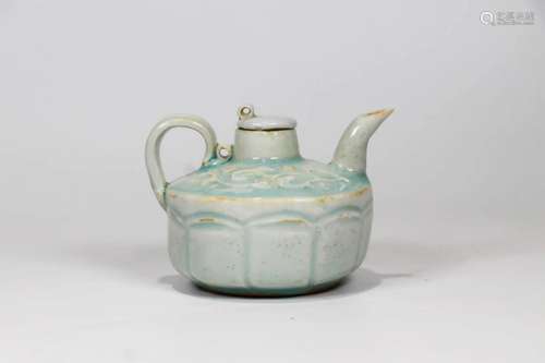 Hutian Kiln Blue Glaze Lotus Pot