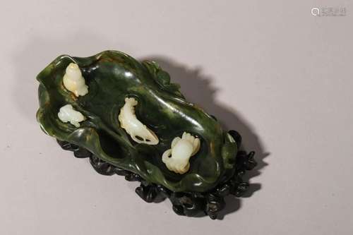 Spinach Jade and White Jade Lotus Pond Washer