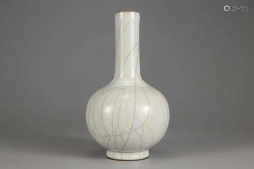 GE TYPE BOTTLE VASE