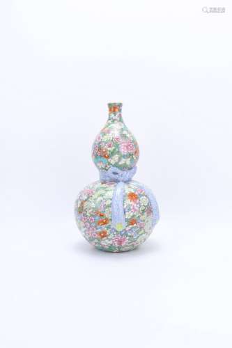 Qianlong Period Famille Rose Porcelain Gourd Bottle, China