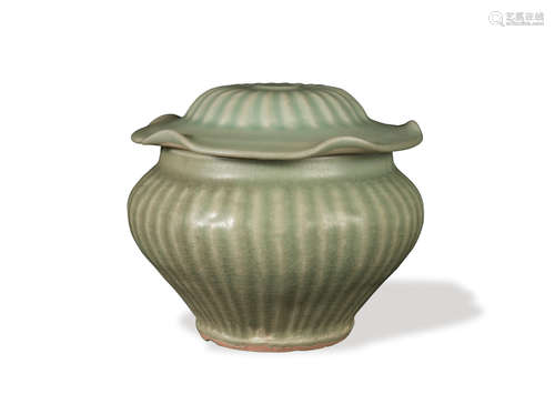 Chinese Longquan Celadon Covered Jar, Yuan Dynasty