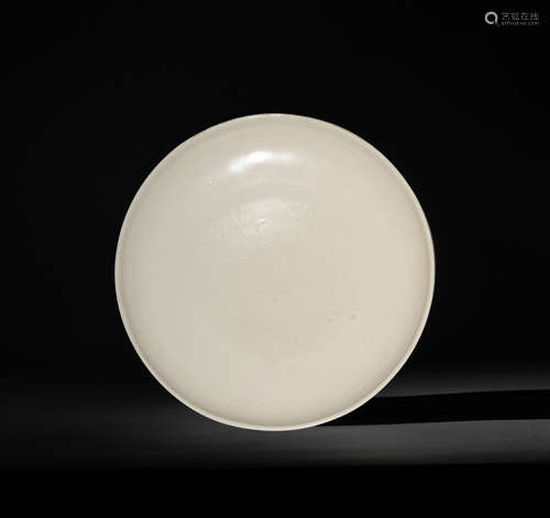 Chinese White Glazed Incised Plate, Ming Dynasty