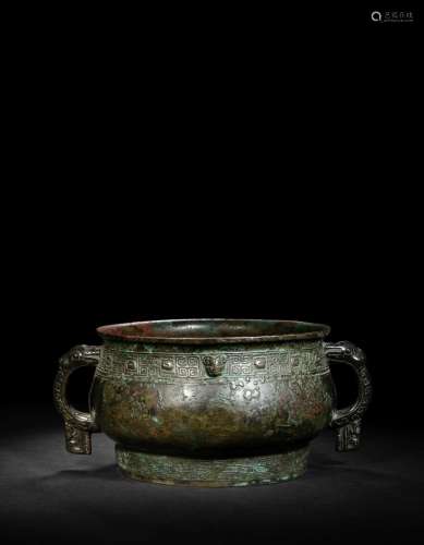 An Archaic Bronze Food Vessel, Gui Height 4 3/8 x width 10 1...