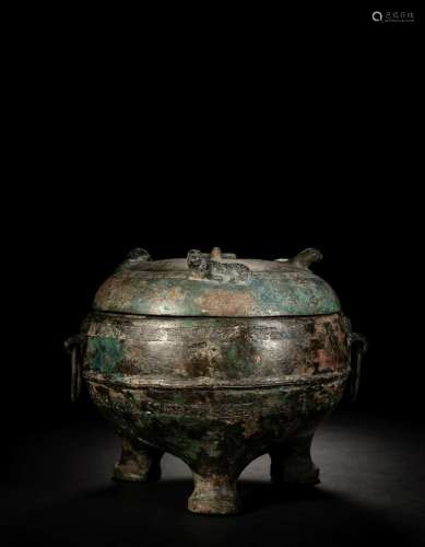An Archaic Bronze Food Vessel, Dui Height 6 3/4 x width 8 1/...