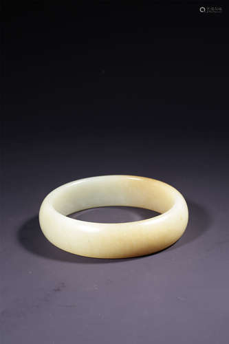 A WHITE JADE BANGLE,QING DYNASTY