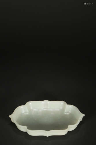 A WHITE JADE DIASH ,QING DYNASTY