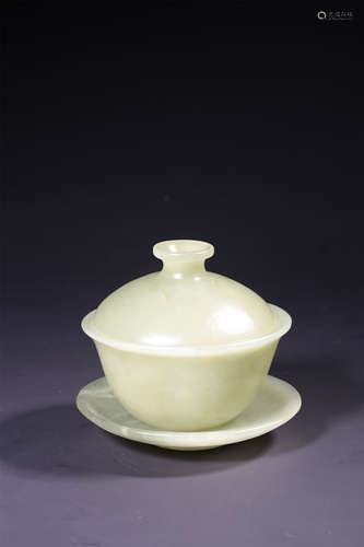 A WHITE JADE BOWL AND COVER,QING DYNASTY