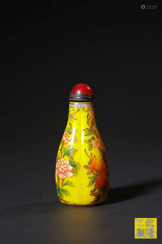 AN ENAMELLED CLASS ‘FLOWER’ SNUFF BOTTLE,MAKE AND PERIOD OF ...