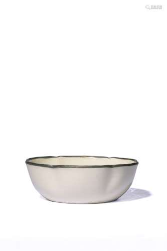 A DINGYAO MOULDED FLOWER BOWL,SONG DYNASTY