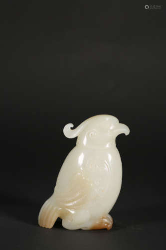 A CARVED WHITE JADE EAGLE-SHAPED BOX AND COVER,QING DYNASTY