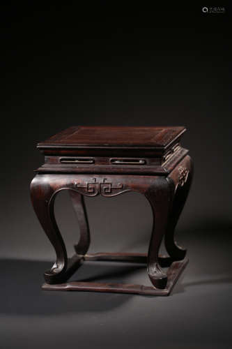 A CARVED ROSEWOOD TABLE,QING DYNASTY