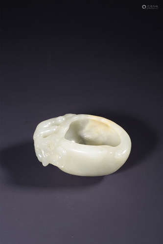 A WHITE JADE PEACH-SHAPED WASHER,QING DYNASTY