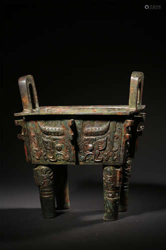 A BRONZE RITUAL RECTANGULAR FOOD VESSEL,WARRING STATES PERIO...