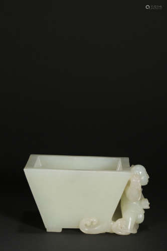 A CARVED WHITE JADE WASHER,QING DYNASTY