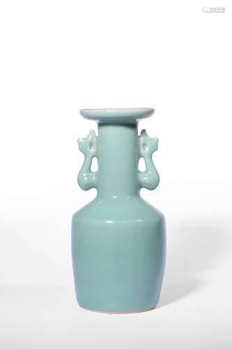 A LONGQUAN CELADON MALLET-SHAPED VASE,SONG DYNASTY