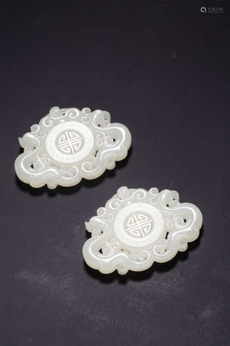 A PAIR OFWHITE JADE ‘PHOENIX’PLAQUE,QING DYNASTY