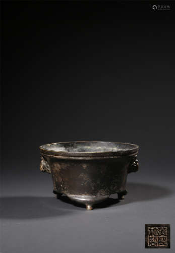 A BRONZE CENSER WITH TWO HANDLES,QING DYNASTY