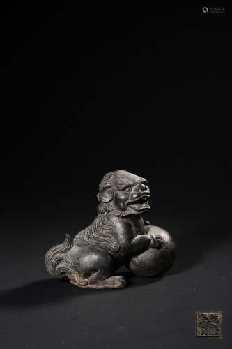 A BRONZE LION,MARK AND PERIOD OF QIANLONG