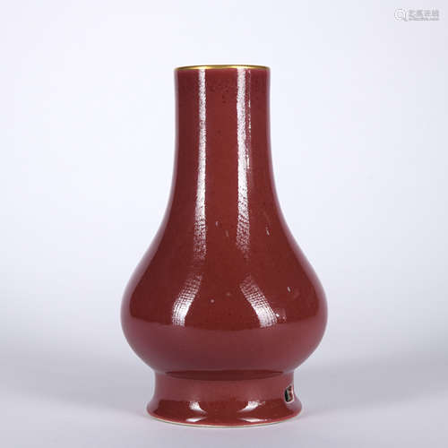 A peachbloom-glazed vase