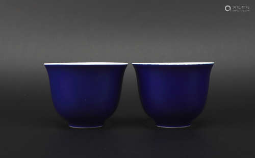 A pair of blue glazed bowl