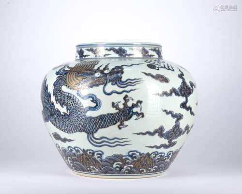 A blue and white 'dragon' jar painting in gold