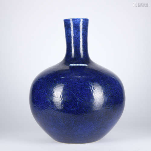A blue glazed 'dragon' vase