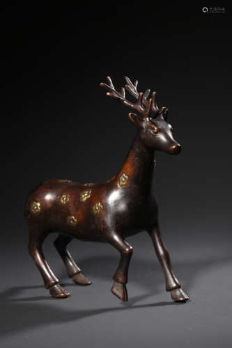 A  GILT-BRONZE FIGURE OF DEER,QING DYNASTY