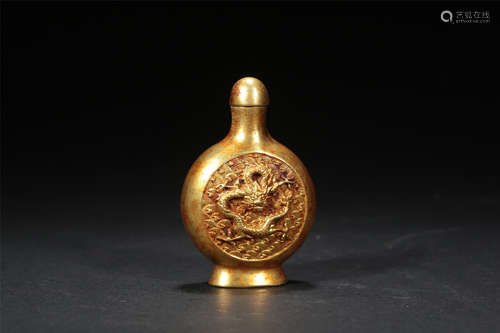 AN ENAMELLED COPPER‘DRAGON’SNUFF BOTTLE,QING QING DYNASTY