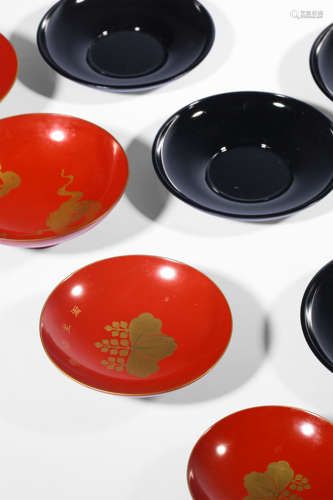 A SET OF LACQUER DISH,QING DYNASTY