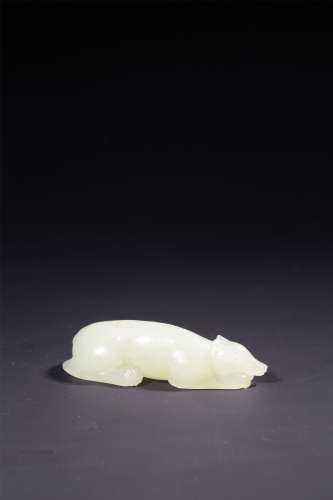A CARVED WHITE JADE FOX,QING DYNASTY