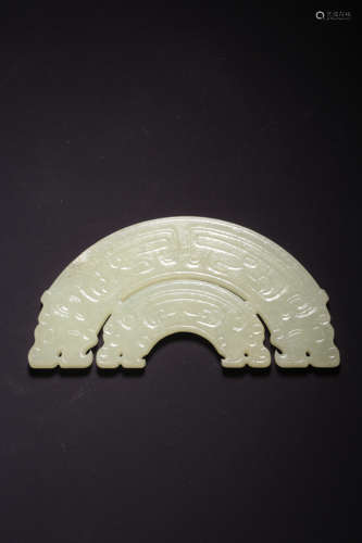 A WHITE JADE PENDANT,MING DYNASTY