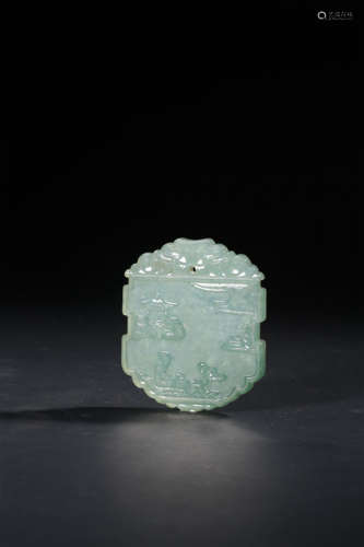 A CARVED JADEITE PENDANT,QING DYNASTY