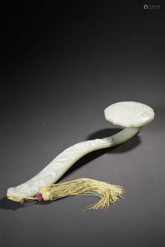 A CARVED WHITE JADE ‘FISH’RUYI SCEPTER