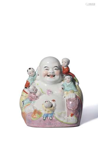 A FAMILLE ROSE  FIGURE OF MAITREYA，QING DYNASTY