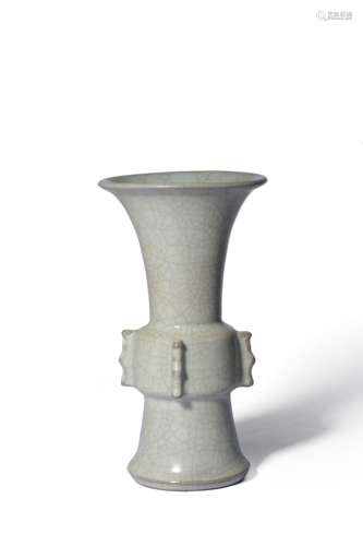 A GUAN-TYPE GU-SHPAED VASE,QING DYNASTY