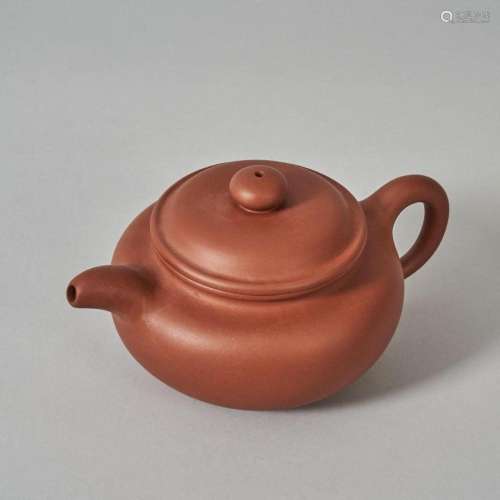 A Chinese Red Clay Teapot (Gu Jingzhou Zhi Mark)