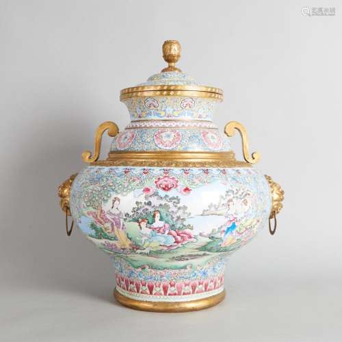 A Chinese Painted Enamel Urn